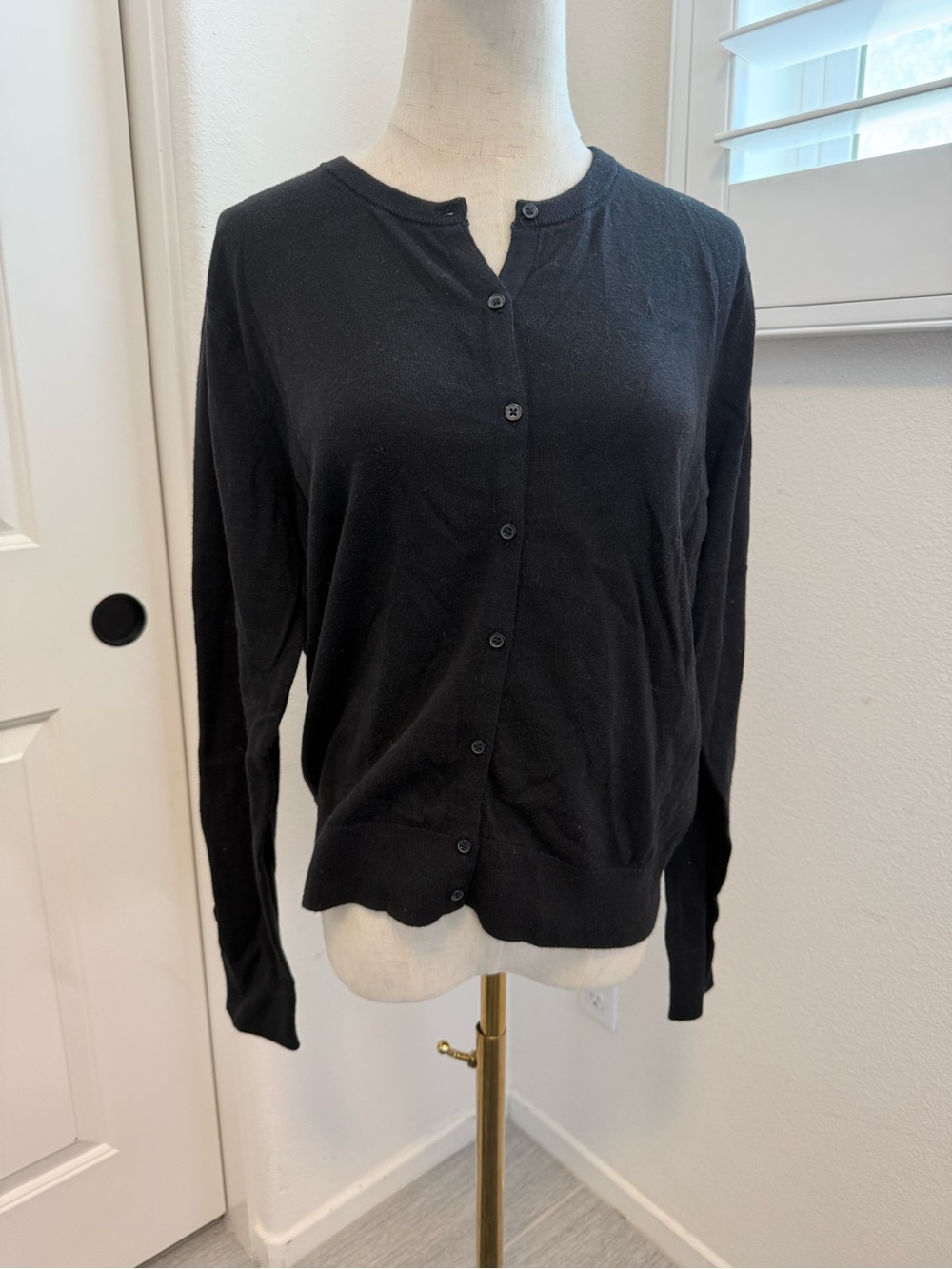 Banana Republic Black Crewneck Button Cardigan